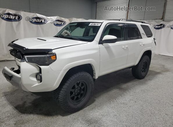 JTEBU5JR1L5801644 2020 TOYOTA 4RUNNER White 