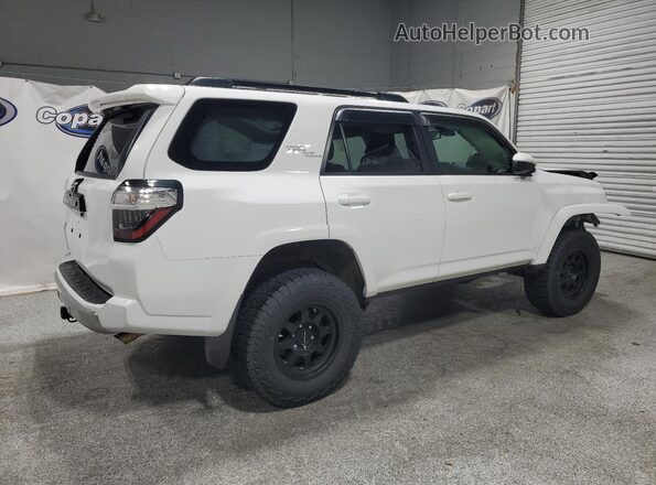 JTEBU5JR1L5801644 2020 TOYOTA 4RUNNER White 