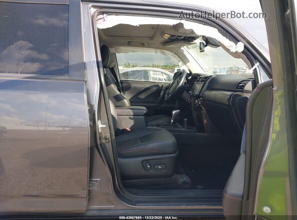 JTEBU5JR2L5746069 2020 TOYOTA 4RUNNER Gray Вид салону спереду