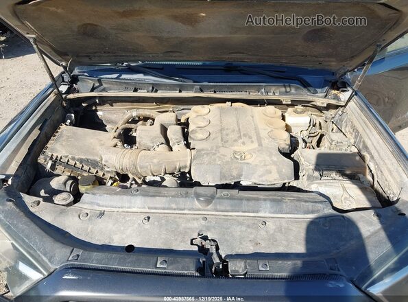 JTEBU5JR2L5746069 2020 TOYOTA 4RUNNER Gray Вид ззаду