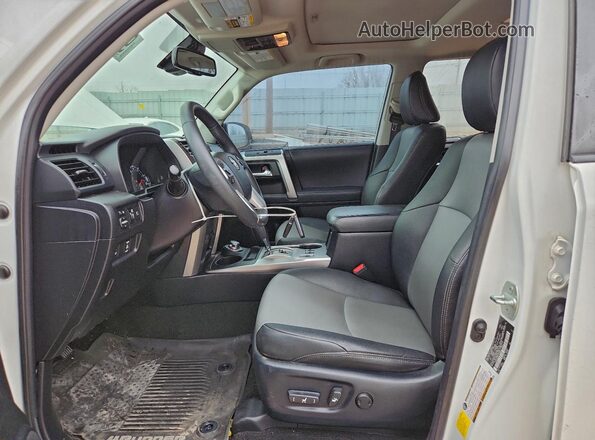 JTEBU5JR4L5775055 2020 TOYOTA 4RUNNER White Widok wnętrza z przodu