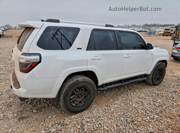 JTEBU5JR4L5775055 2020 TOYOTA 4RUNNER White Tył prawy
