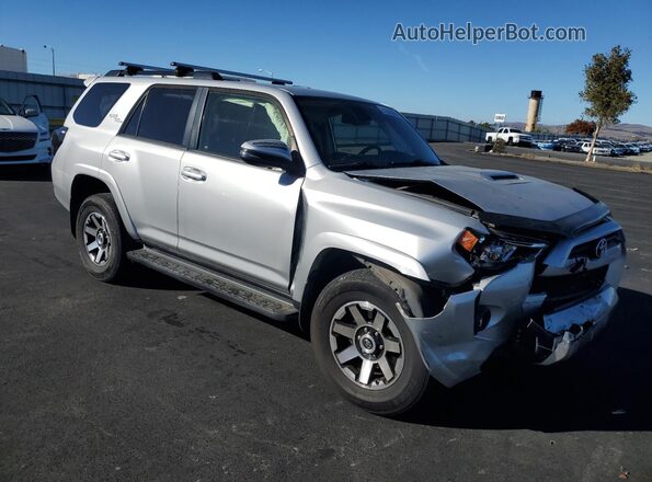JTEBU5JR9L5788397 2020 TOYOTA 4RUNNER Silver Առջևի աջ