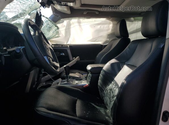 JTEDU5JR3N5260396 2022 TOYOTA 4RUNNER White Front interior view
