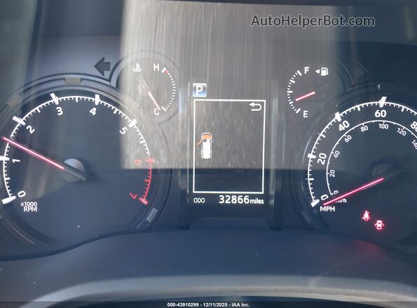 JTEEU5JR2N5264492 2022 TOYOTA 4RUNNER Red უკანა სავარძლების ხედი