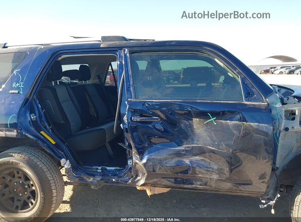 JTEEU5JR2R5312840 2024 TOYOTA 4RUNNER Blue სალონის 360-გრადუსიანი ხედი