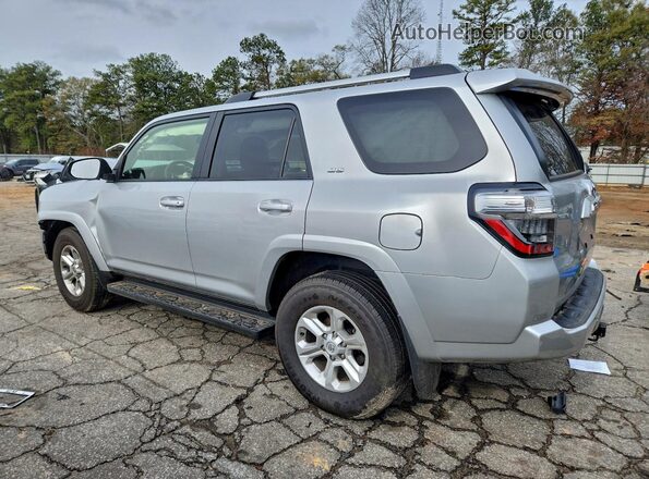 JTEEU5JR4R5306229 2024 TOYOTA 4RUNNER Silver Trasero izquierdo