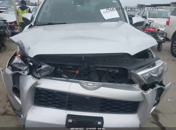 JTEEU5JR9M5245243 2021 TOYOTA 4RUNNER Silver 