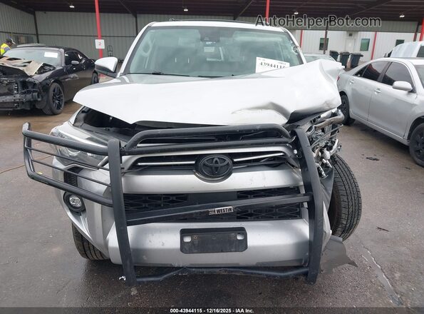 JTEMU5JR3N6047295 2022 TOYOTA 4RUNNER Gray უკანა სალონის ხედი