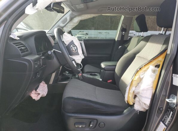 JTEMU5JR6M5902253 2021 TOYOTA 4RUNNER Gray Vista interior delantera