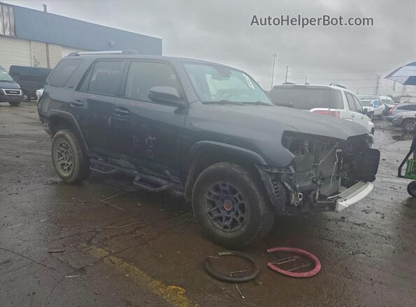 JTEMU5JR7N6085791 2022 TOYOTA 4RUNNER Gray Front right