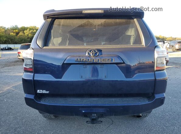 JTEMU5JR9R6233980 2024 TOYOTA 4RUNNER Blue Rear view