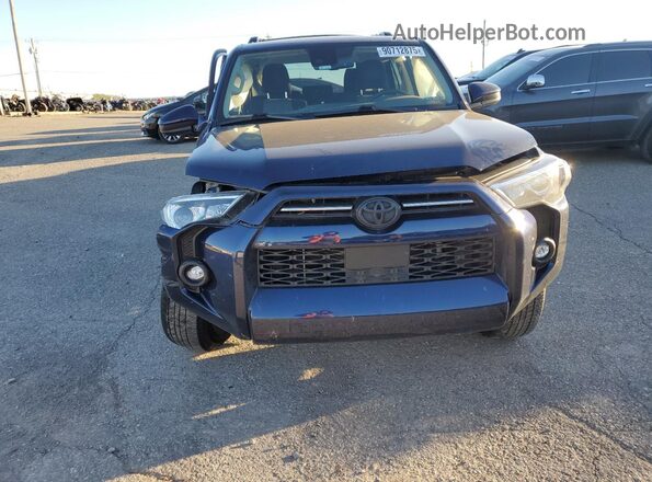 JTEMU5JR9R6233980 2024 TOYOTA 4RUNNER Blue Front view