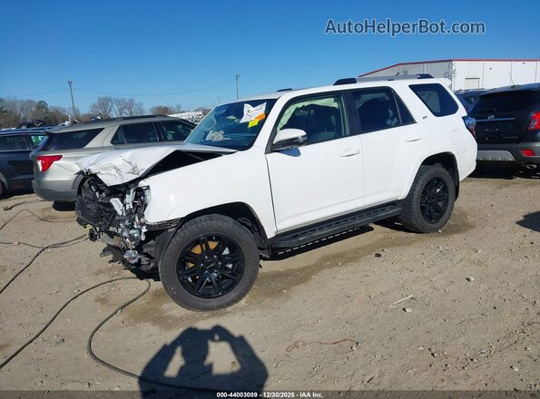 JTENU5JR0R6234097 2024 TOYOTA 4RUNNER White Vista tres cuartos delantera izquierda