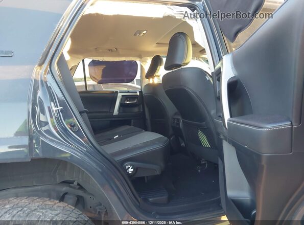 JTENU5JR2R6235364 2024 TOYOTA 4RUNNER Black Widok naklejki z numerem VIN