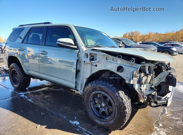 JTERU5JR3N6079363 2022 TOYOTA 4RUNNER Серый Передняя правая четверть