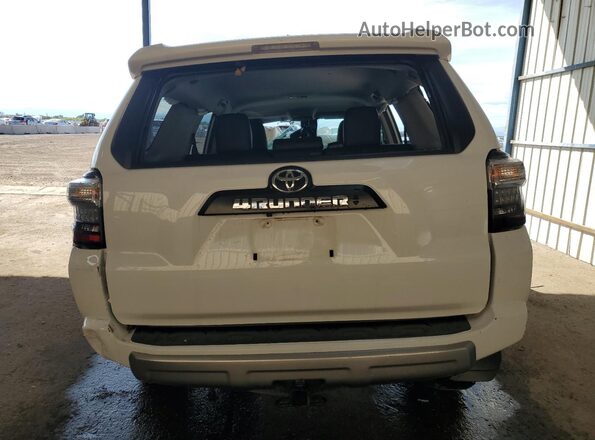 JTERU5JR4M5915170 2021 TOYOTA 4RUNNER White Rear view