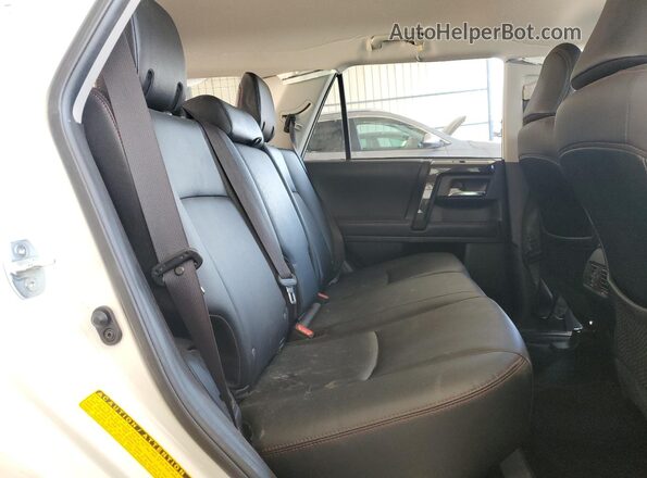 JTERU5JR4M5915170 2021 TOYOTA 4RUNNER White Rear interior view