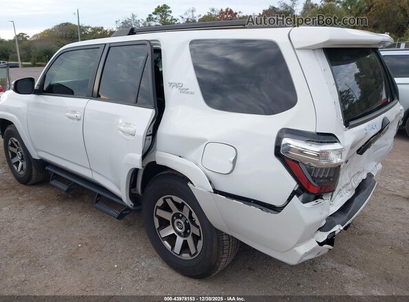 JTERU5JRXP6168432 2023 TOYOTA 4RUNNER White Front view