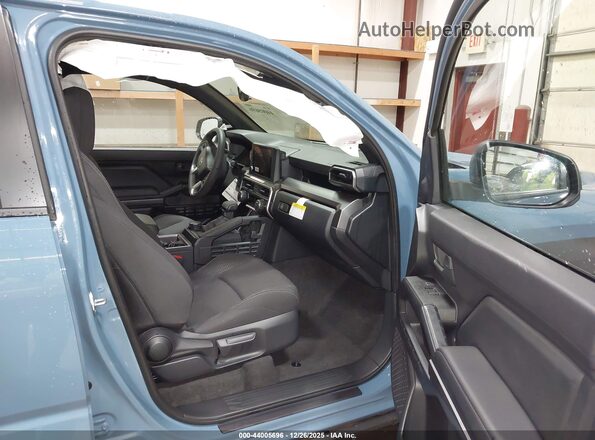 JTEVA5BR8S5073565 2025 TOYOTA 4RUNNER Blue წინა სალონის ხედი