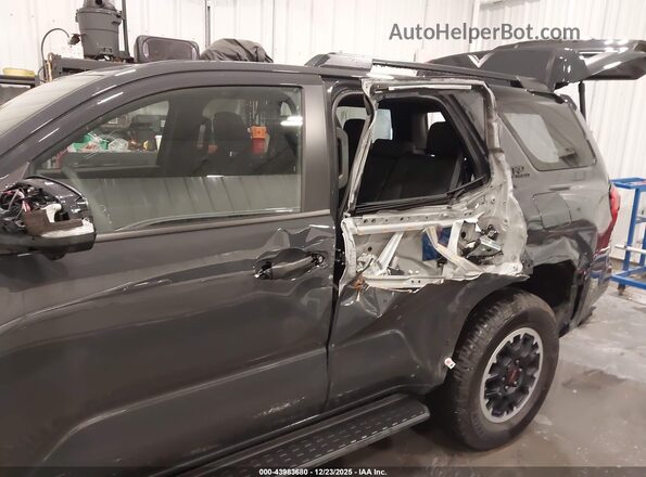 JTEVB5BR2S5018865 2025 TOYOTA 4RUNNER Gray Widok z przodu