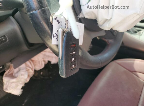 JTHBA1D23J5081991 2018 LEXUS IS Белый 