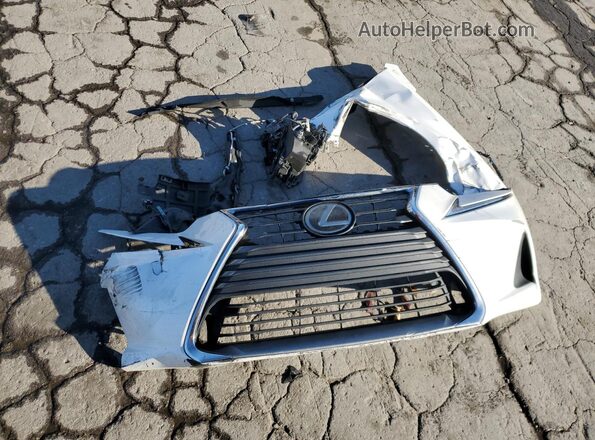 JTHBA1D2XJ5079932 2018 LEXUS IS Белый 