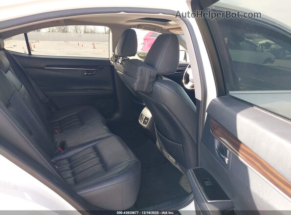 JTHBW1GG2H2154420 2017 LEXUS ES 300H White VIN sticker view