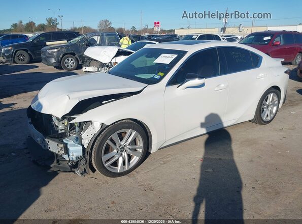 JTHCA1D21M5117413 2021 LEXUS IS 300 Белый Передняя левая четверть