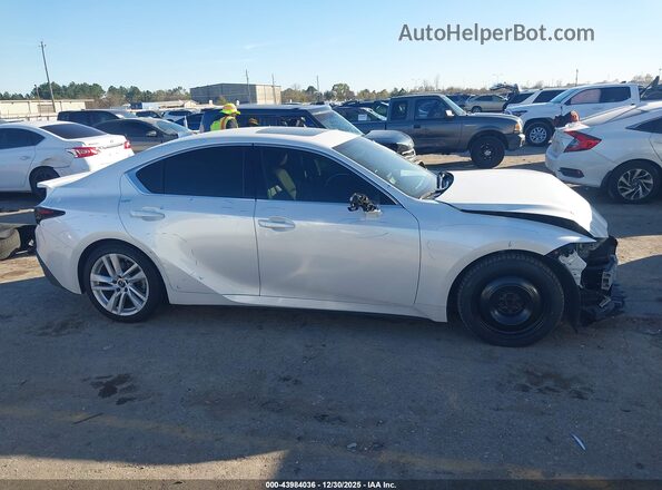 JTHCA1D21M5117413 2021 LEXUS IS 300 Белый Вид задней части салона