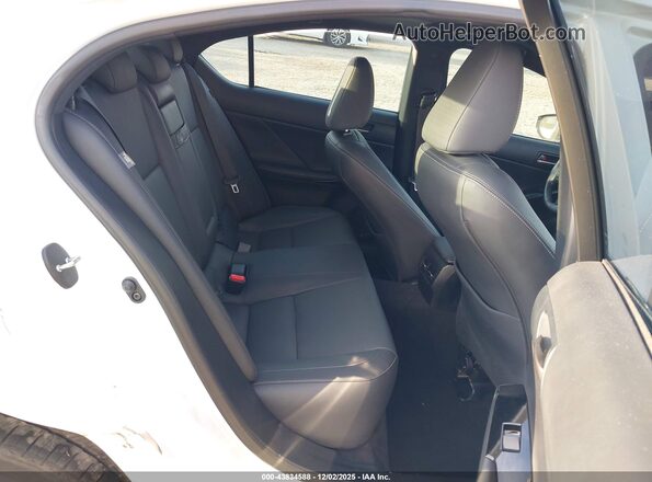 JTHCA1D28R5131395 2024 LEXUS IS 300 White 