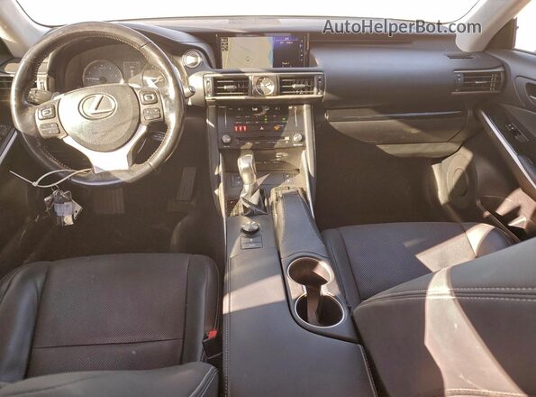 JTHCM1D24H5020722 2017 LEXUS IS Silver Widok deski rozdzielczej
