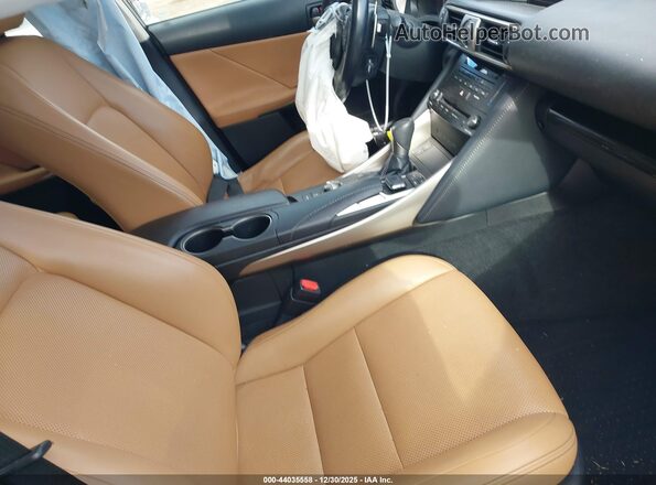 JTHCM1D28H5024675 2017 LEXUS IS 300 White წინა სალონის ხედი