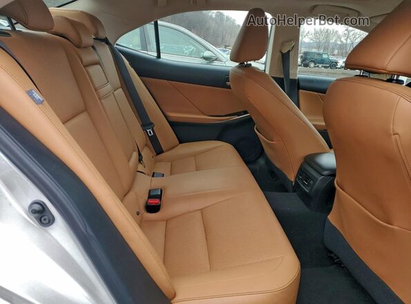 JTHD81F29L5042990 2020 LEXUS IS White Հետևի նստատեղերի տեսք