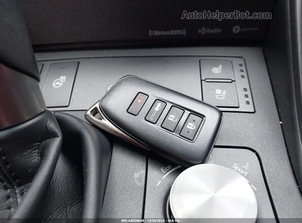 JTHDA1D26P5128559 2023 LEXUS IS 300 Silver Vista del salpicadero