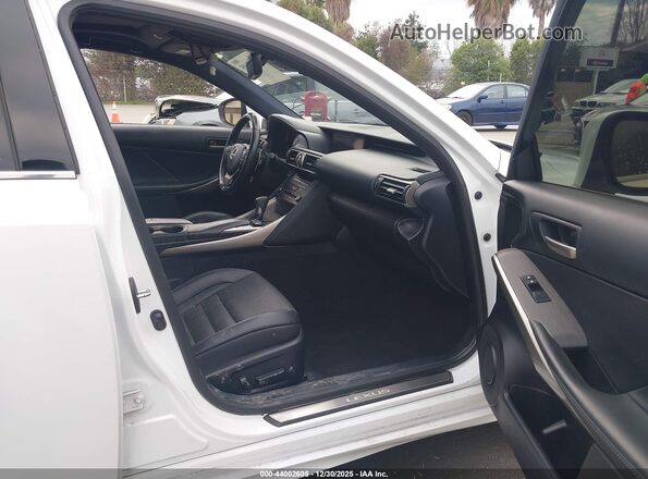 JTHGA1D28L5104612 2020 LEXUS IS 300 White Widok wnętrza z przodu