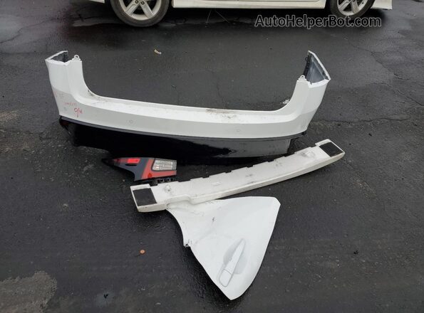JTHGZ1B26P5069750 2023 LEXUS IS White Вид підкапотного простору