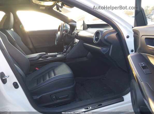 JTHGZ1B28N5053675 2022 LEXUS IS 350 White Vista interior delantera