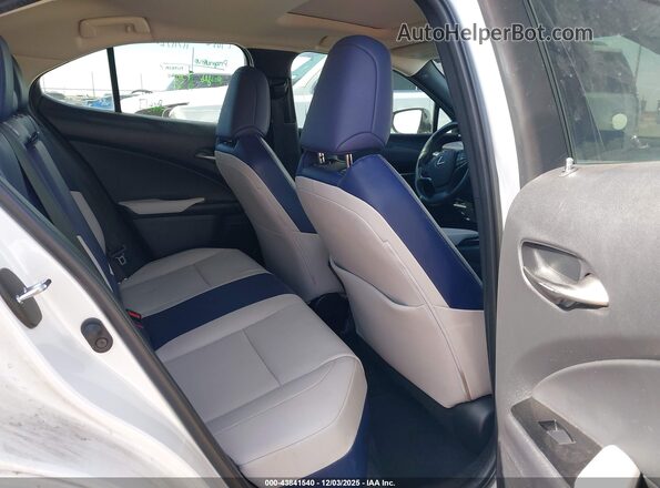 JTHP3JBH8N2047429 2022 LEXUS UX 200 White Вид наклейки з VIN-кодом