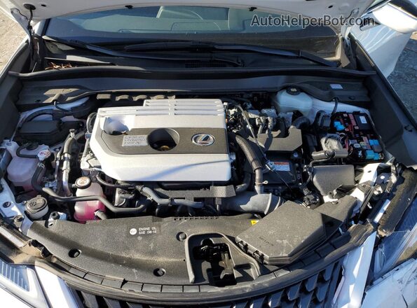 JTHP9JBH2N2055119 2022 LEXUS UX White Vista interior trasera