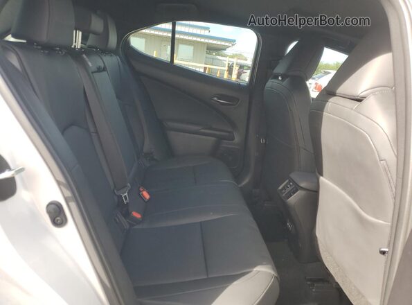 JTHP9JBH2P2070223 2023 LEXUS UX White Widok wnętrza z tyłu
