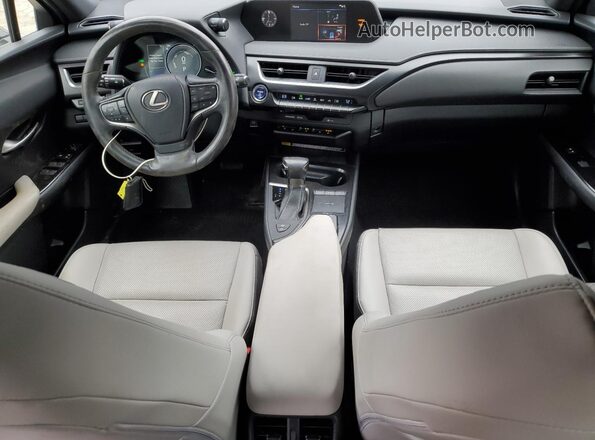 JTHP9JBH5L2032091 2020 LEXUS UX Gray Widok deski rozdzielczej