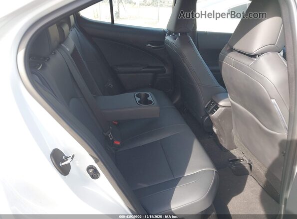JTHP9JBH8M2042695 2021 LEXUS UX 250H White VIN კოდის სტიკერის ხედი