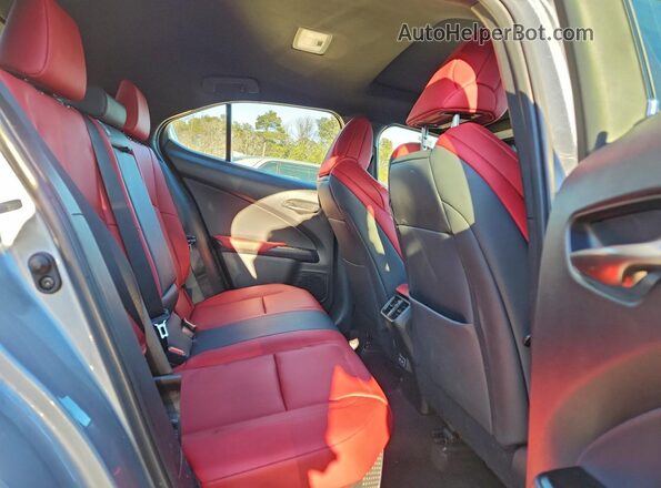 JTHR9JBH3P2065833 2023 LEXUS UX Silver Widok wnętrza z tyłu