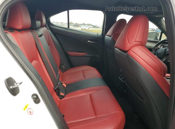 JTHU9JBH6K2010599 2019 LEXUS UX White Rear seats view
