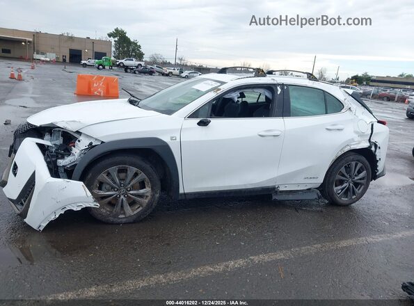 JTHU9JBH6K2011395 2019 LEXUS UX 250H White 