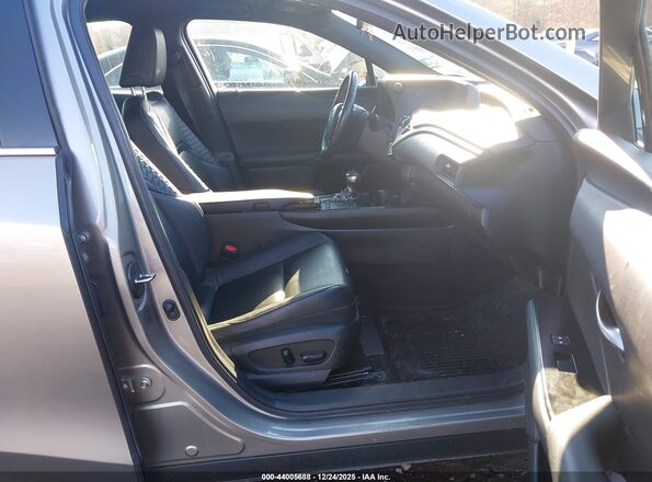 JTHX3JBH1L2024393 2020 LEXUS UX 200 Silver Սալոնի դիմացի տեսք