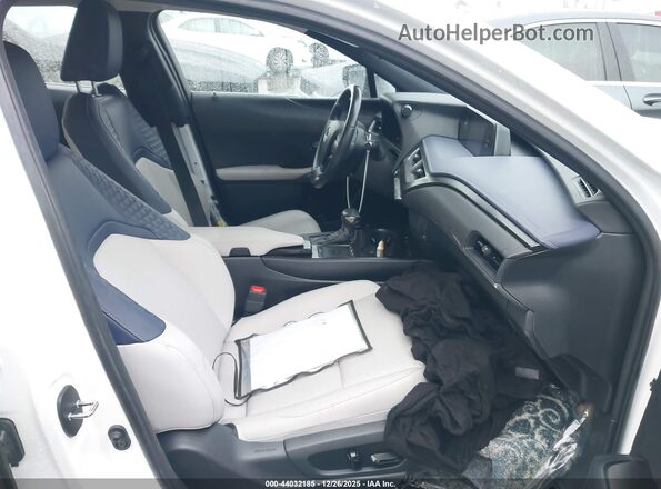 JTHX3JBH4L2031550 2020 LEXUS UX 200 Белый Вид салона спереди