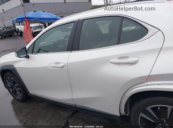 JTHX3JBH4L2031550 2020 LEXUS UX 200 Белый 