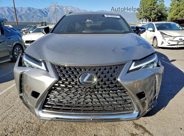 JTHX3JBH4N2054930 2022 LEXUS UX Silver Front view